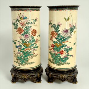 Paire de vases Satsuma, Nihon, Kinkozan (Kyoto), XIXᵉ siècle