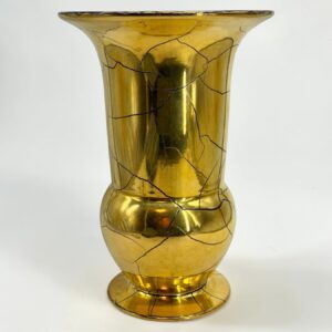 Grand vase de Saint-Prex émaillé bleu décor doré craquelé